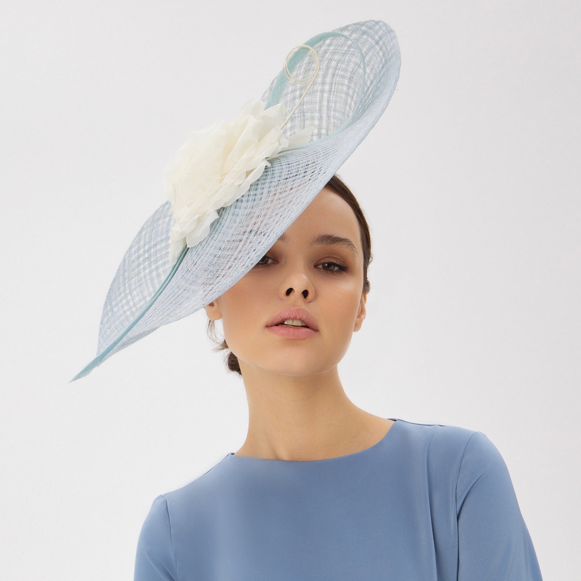 Exquisite fascinator derby hat for women with flower - Divahats boutique